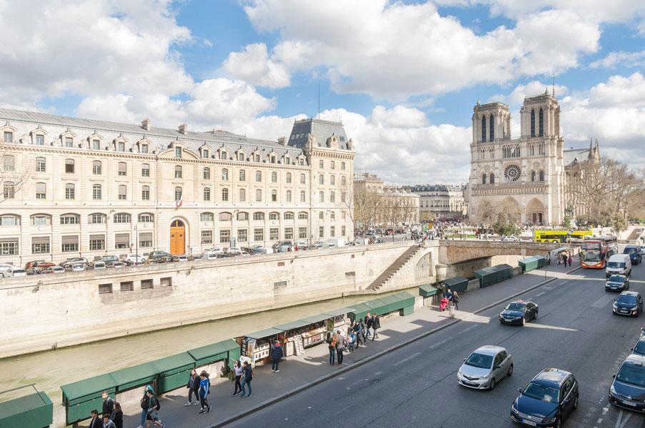 Two Bedroom Luxury Apartment - Balcony With View Of Notre Dame Paris Exterior foto